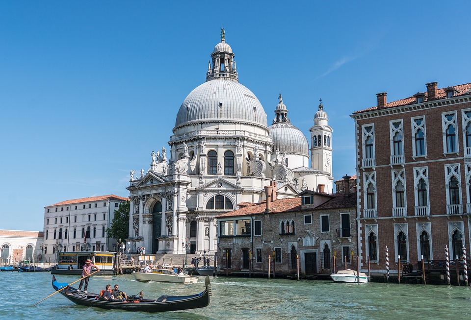 Arte e Storia, Chiese, Basilica di Santa Maria della Salute