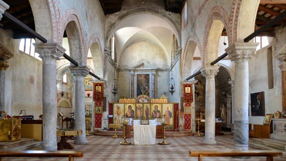 Chiesa San Giacomo dall'Orio interni Venezia